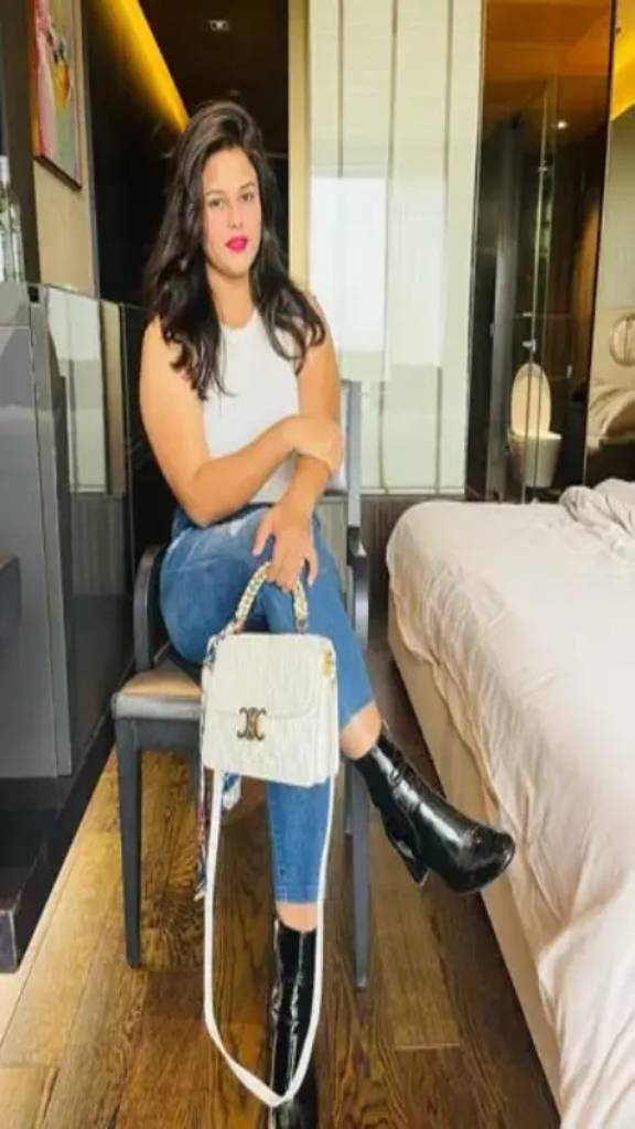 Jankpuri call girl service